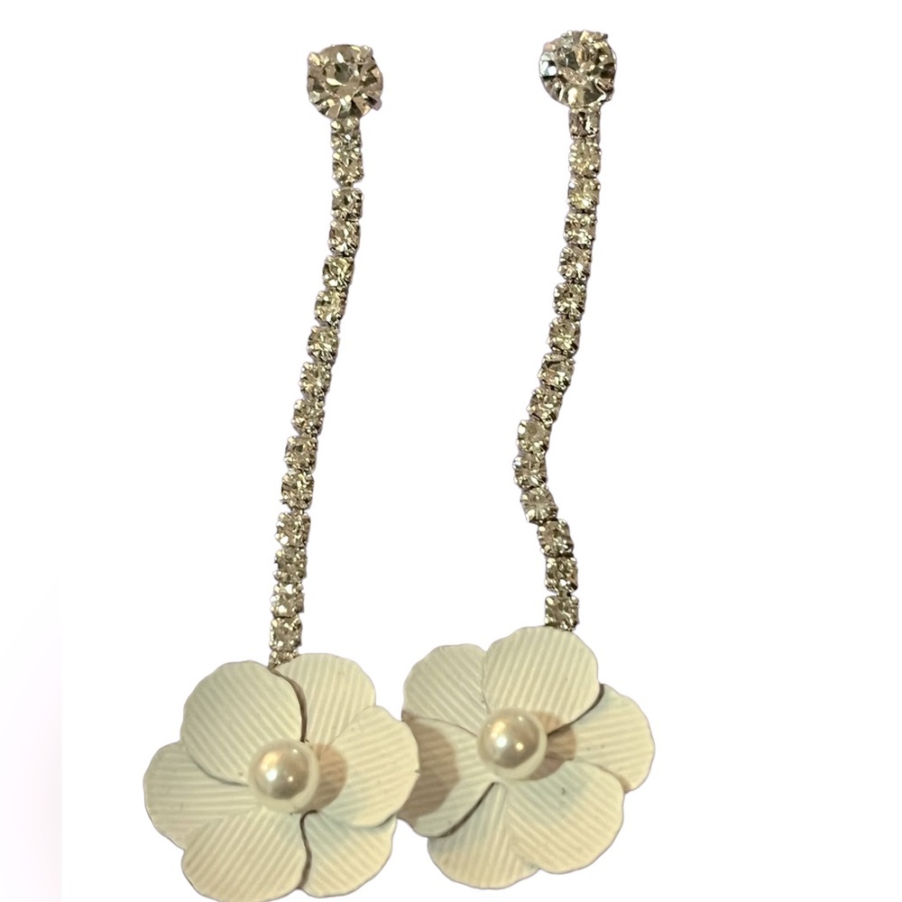 Rhinestones and pearl drop flower earrings hypoallergenic from Claire’s NWT